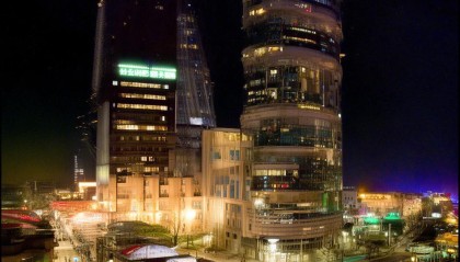 韩援选手电竞比赛现离谱操作,“精忠报国”梗刷屏热搜